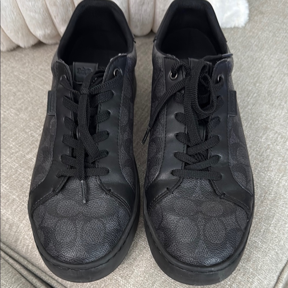 Mens Low Line Sneaker in Signature Canvas
*SLIGHTLY WORN* - Picture 4 of 6